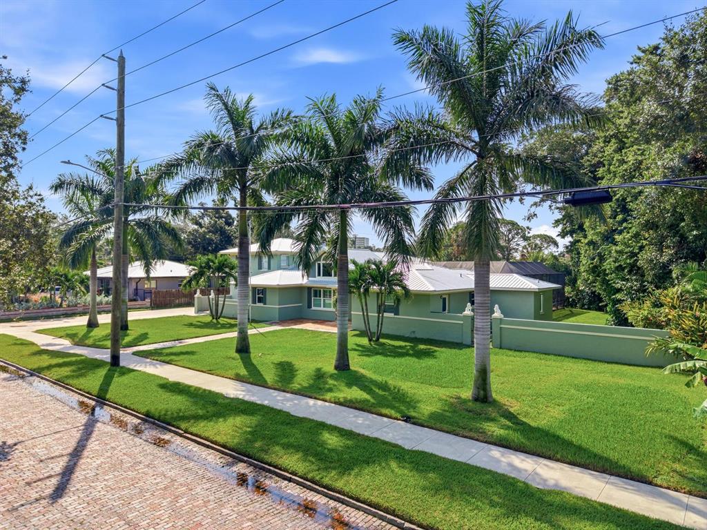 6930 BOUGAINVILLA AVENUE S, ST PETERSBURG, FL — photo 3 of 30