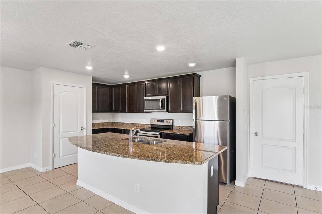 2513 CASPIAN DRIVE, LAKELAND, FL — photo 5 of 25