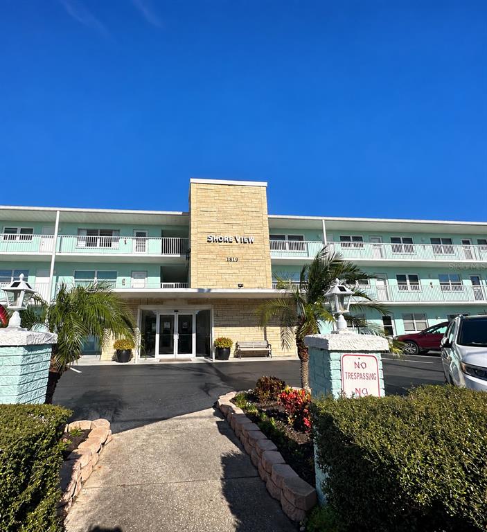 1819 SHORE DRIVE S UNIT 307