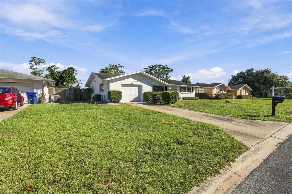 7917 MIMOSA DRIVE, PORT RICHEY, FL — photo 4 of 72