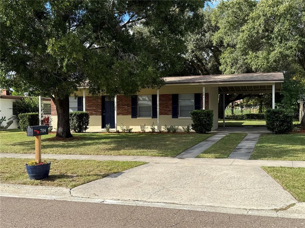 704 WESTBROOK AVENUE