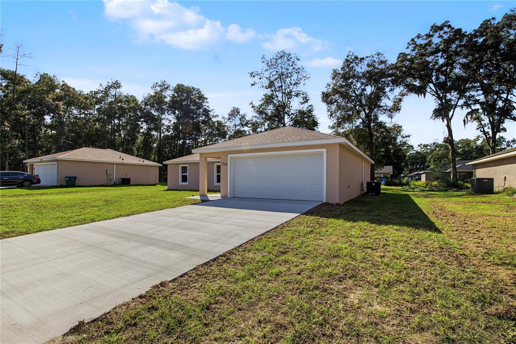 5744 NW 61ST AVENUE, OCALA, FL — photo 3 of 44