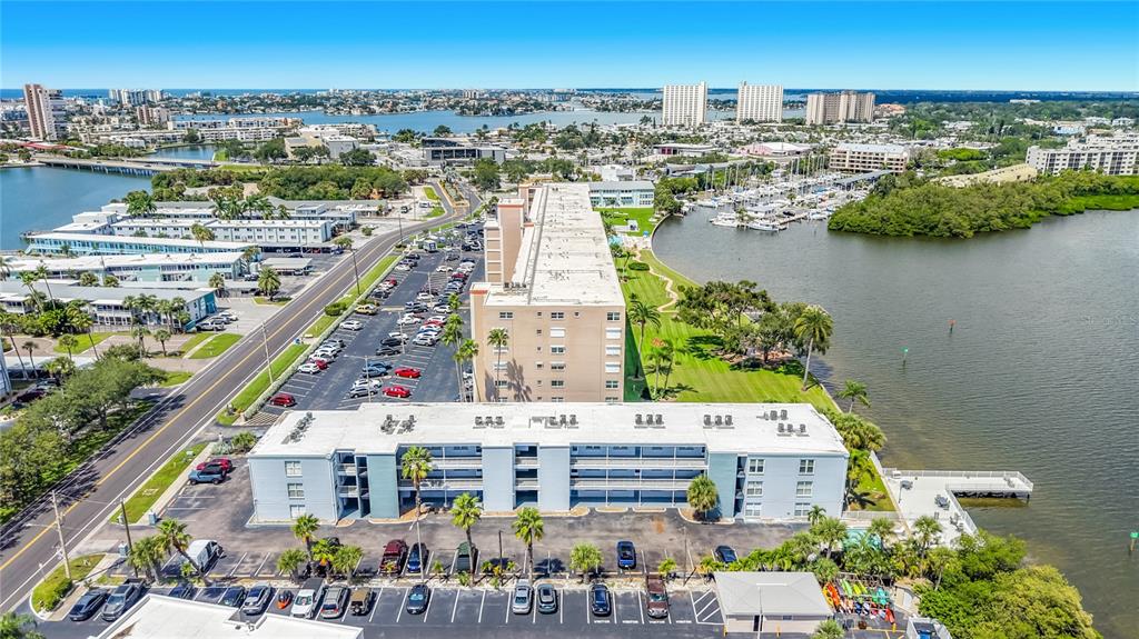 1859 SHORE DRIVE S UNIT 303