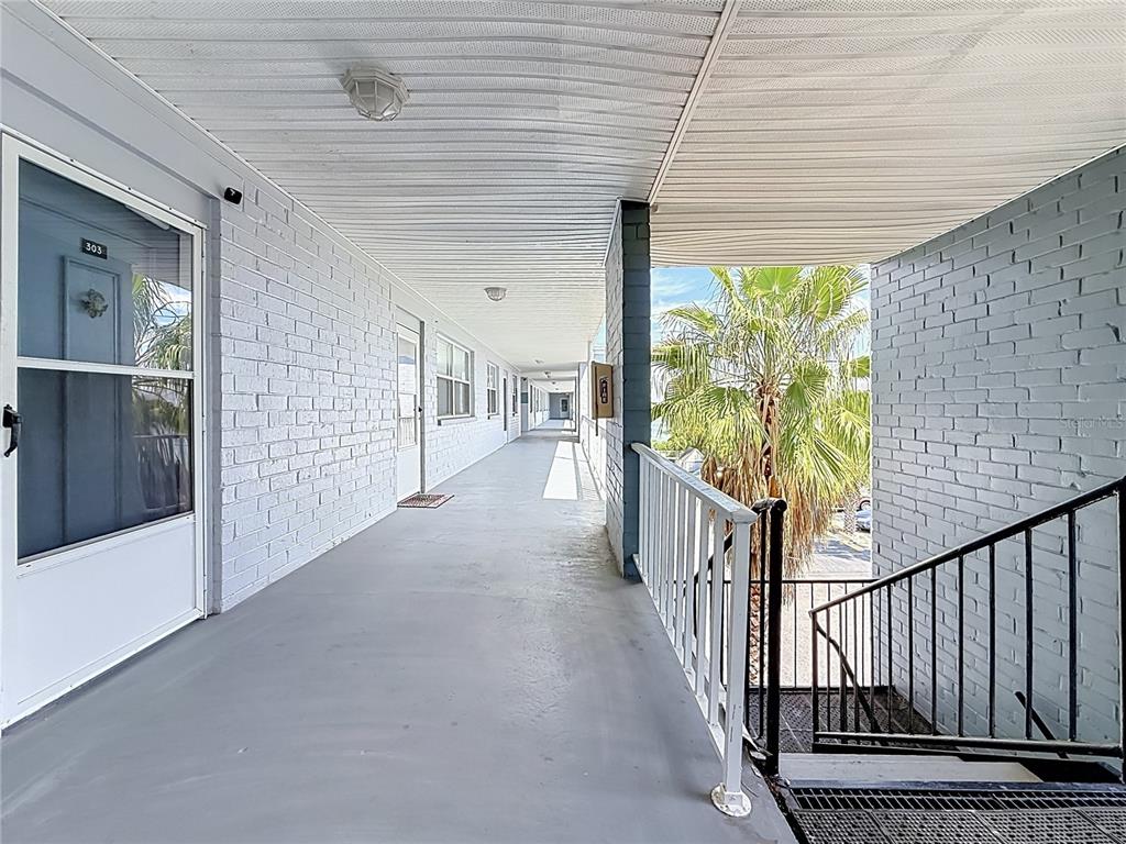1859 SHORE DRIVE S UNIT 303, SOUTH PASADENA, FL — photo 4 of 41