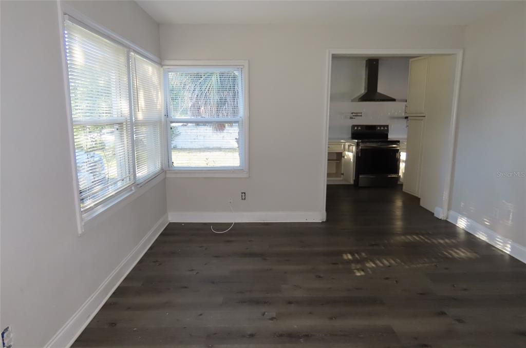 101 N GLENWOOD AVENUE, CLEARWATER, FL — photo 3 of 21