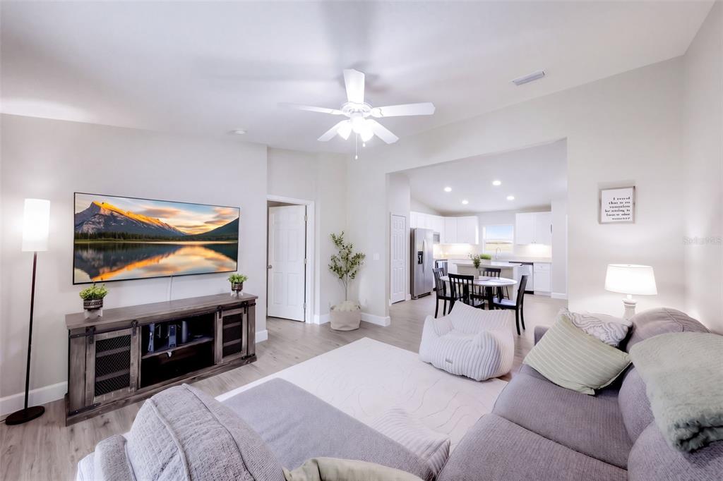 330 W ELM DRIVE, ORANGE CITY, FL — photo 3 of 25