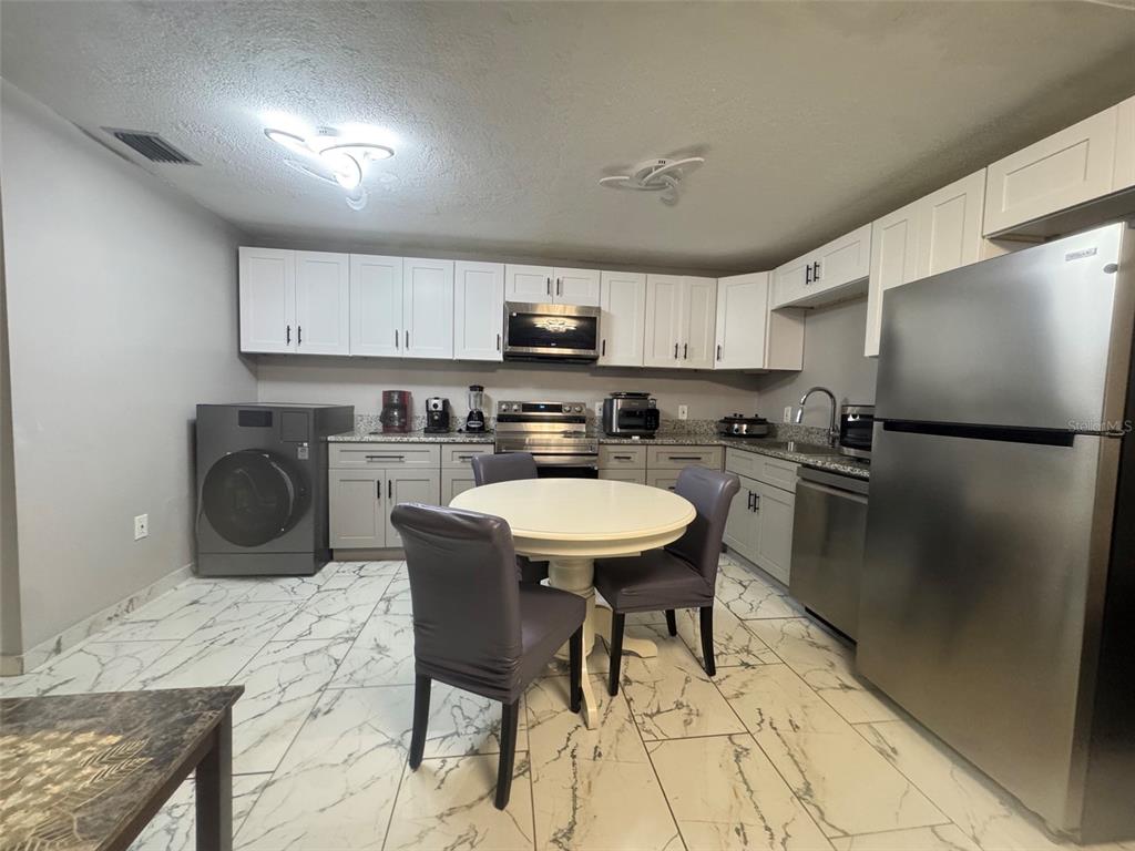 4345 TAHITIAN GARDENS CIRCLE UNIT G, HOLIDAY, FL — photo 4 of 11