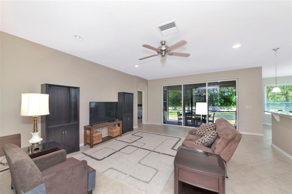 6816 46TH TERRACE E, BRADENTON, FL — photo 4 of 30