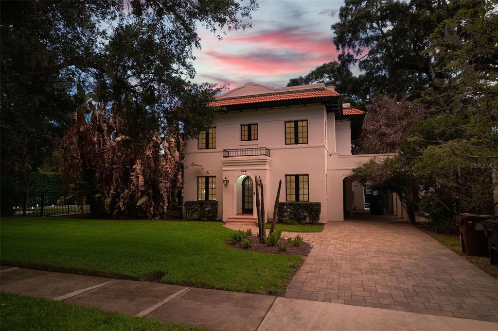 906 ALHAMBRA COURT