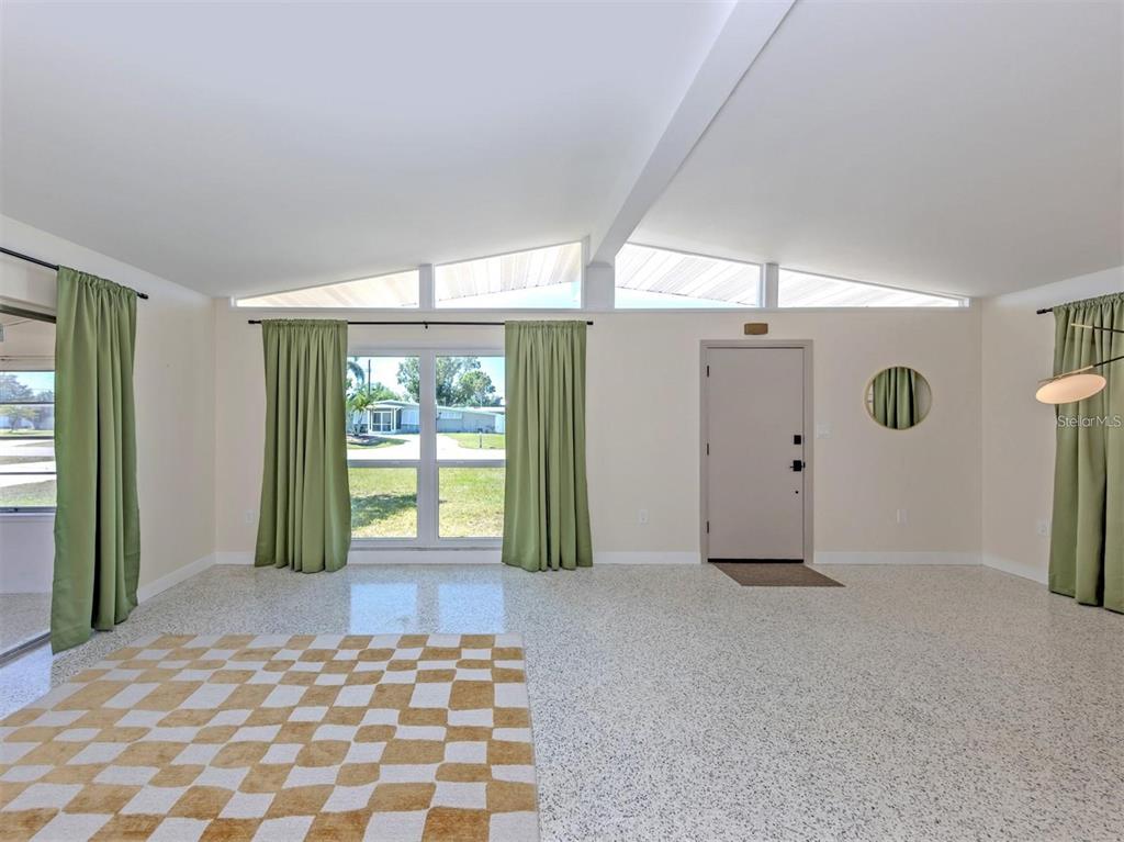 317 HILLVIEW ROAD, VENICE, FL — photo 5 of 30