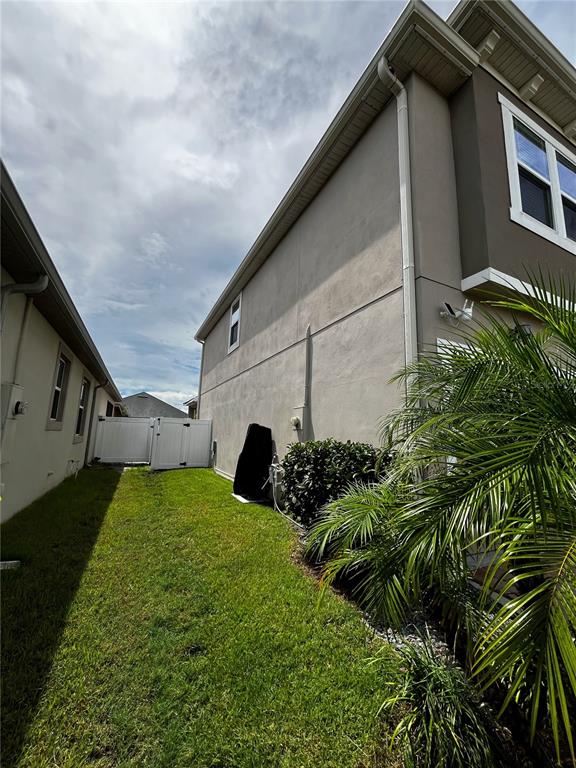 8118 PLATTS AVENUE, ORLANDO, FL — photo 5 of 45