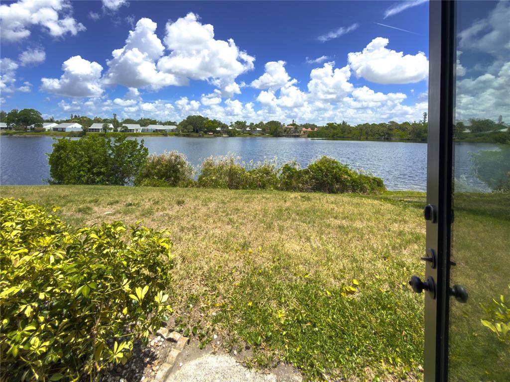220 LAKEWOOD DRIVE UNIT 220, BRADENTON, FL — photo 2 of 30