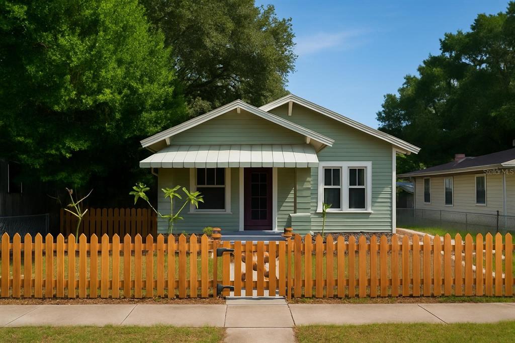 1204 E EMMA STREET