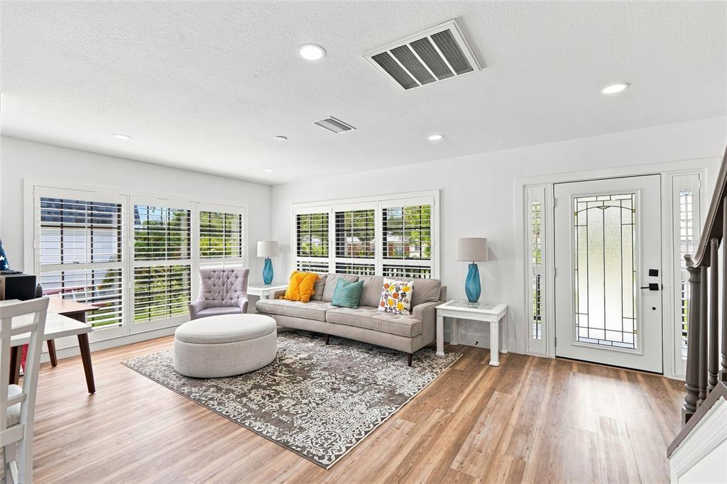 4902 W SAN RAFAEL STREET, TAMPA, FL — photo 4 of 30