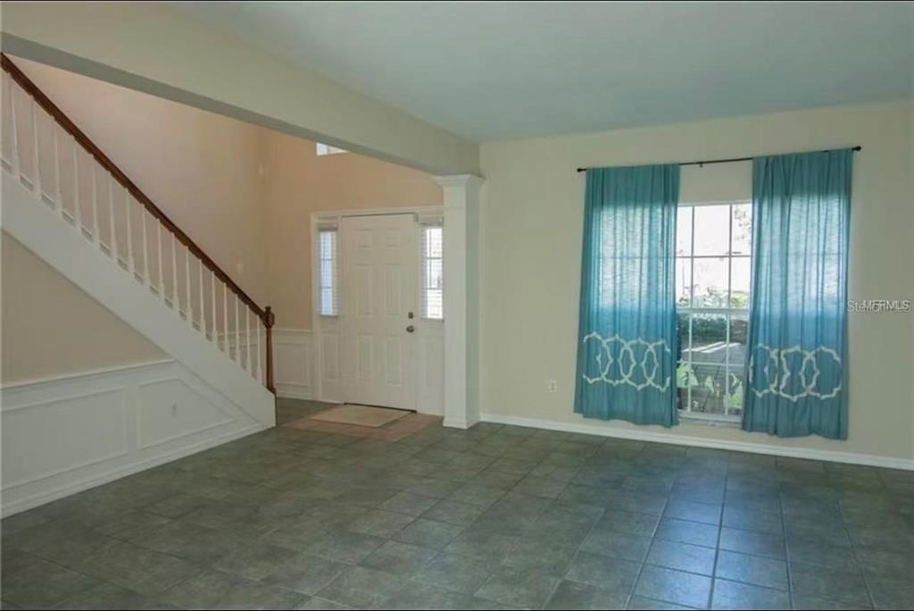 944 W CHARING CROSS CIRCLE, LAKE MARY, FL — photo 2 of 4