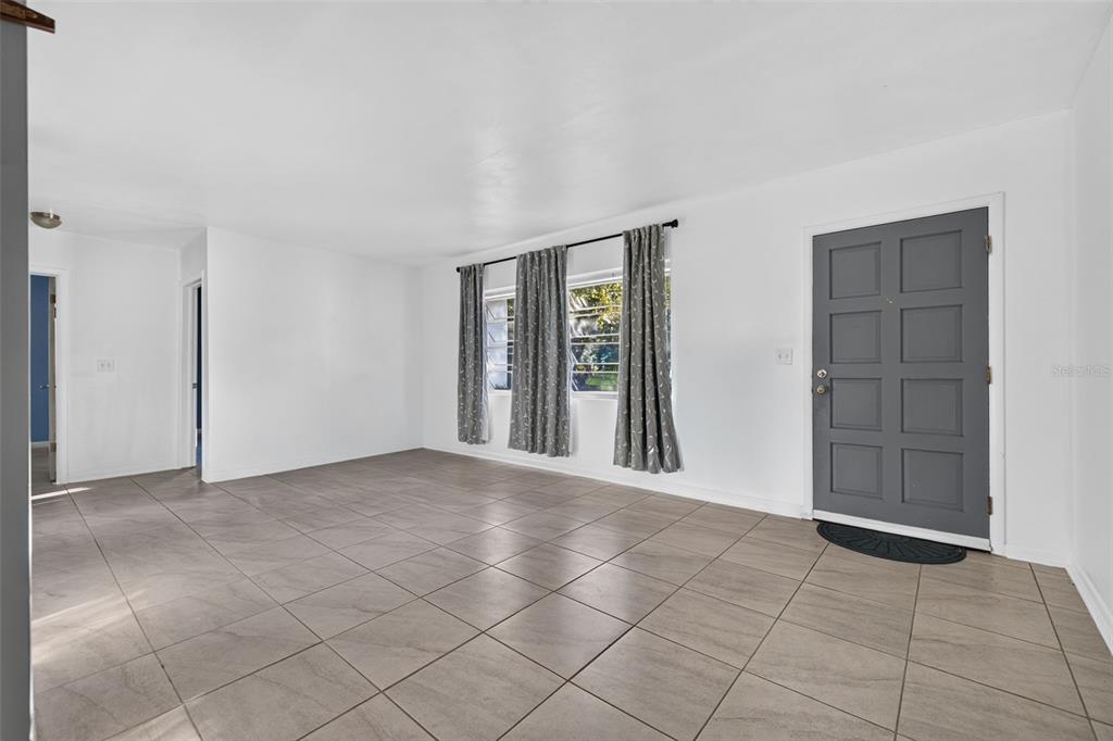 1835 WEST DRIVE, CLEARWATER, FL — photo 4 of 23