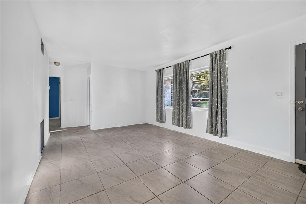 1835 WEST DRIVE, CLEARWATER, FL — photo 5 of 23