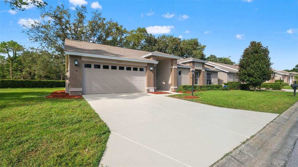 1385 SUMMERWOOD COURT, SPRING HILL, FL — photo 4 of 30
