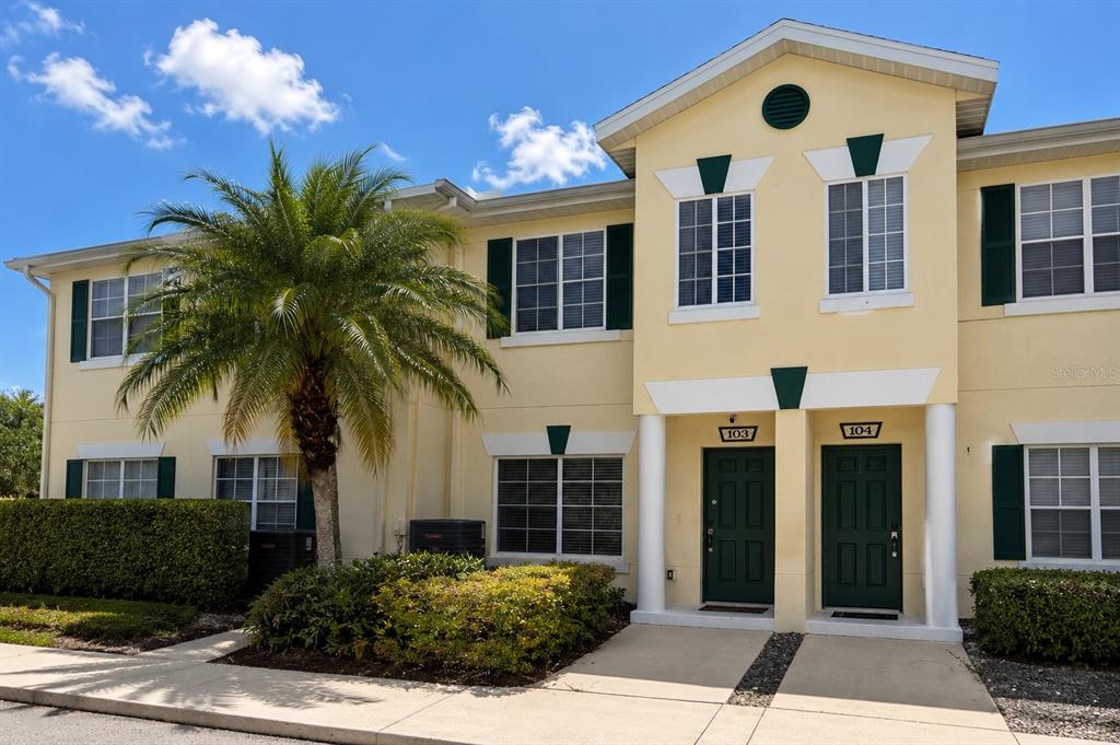 215 CAPE HARBOUR LOOP UNIT 103