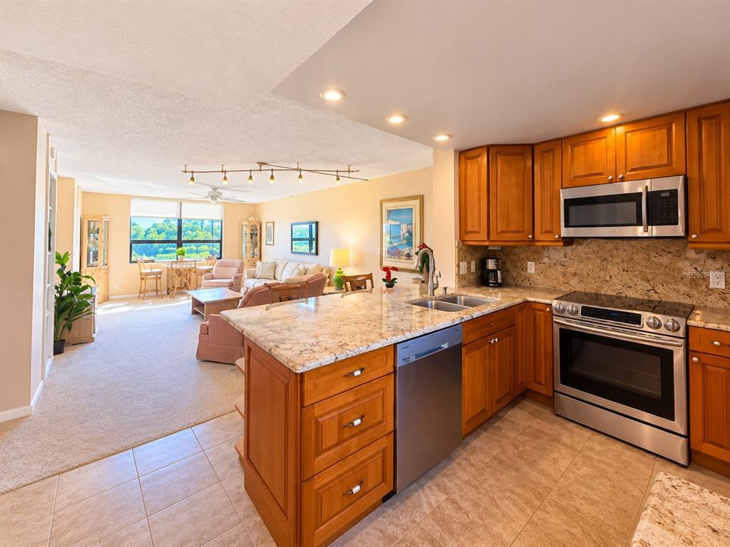 2620 COVE CAY DRIVE UNIT 306, CLEARWATER, FL — photo 2 of 30