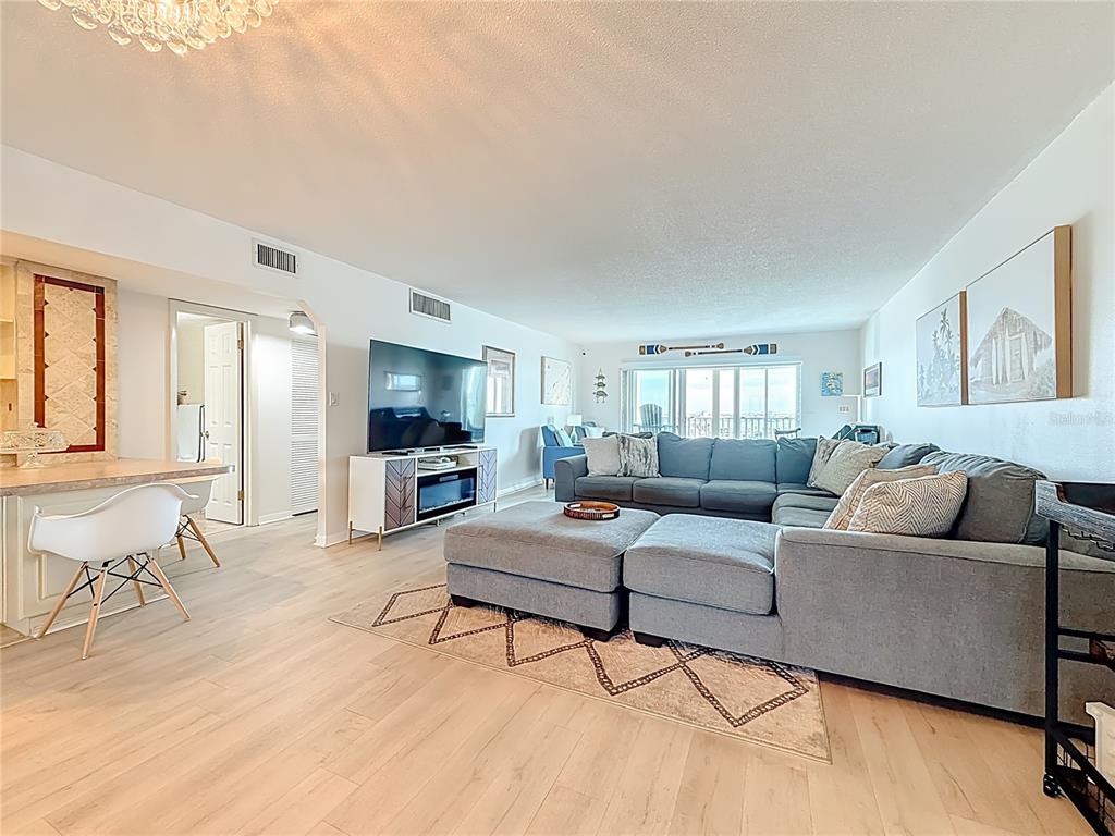 400 64TH AVENUE UNIT 1204, ST PETE BEACH, FL — photo 5 of 30