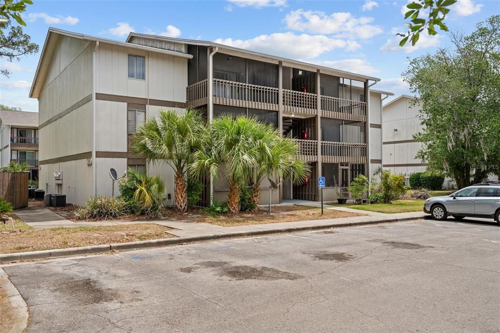6519 W NEWBERRY ROAD UNIT 1111