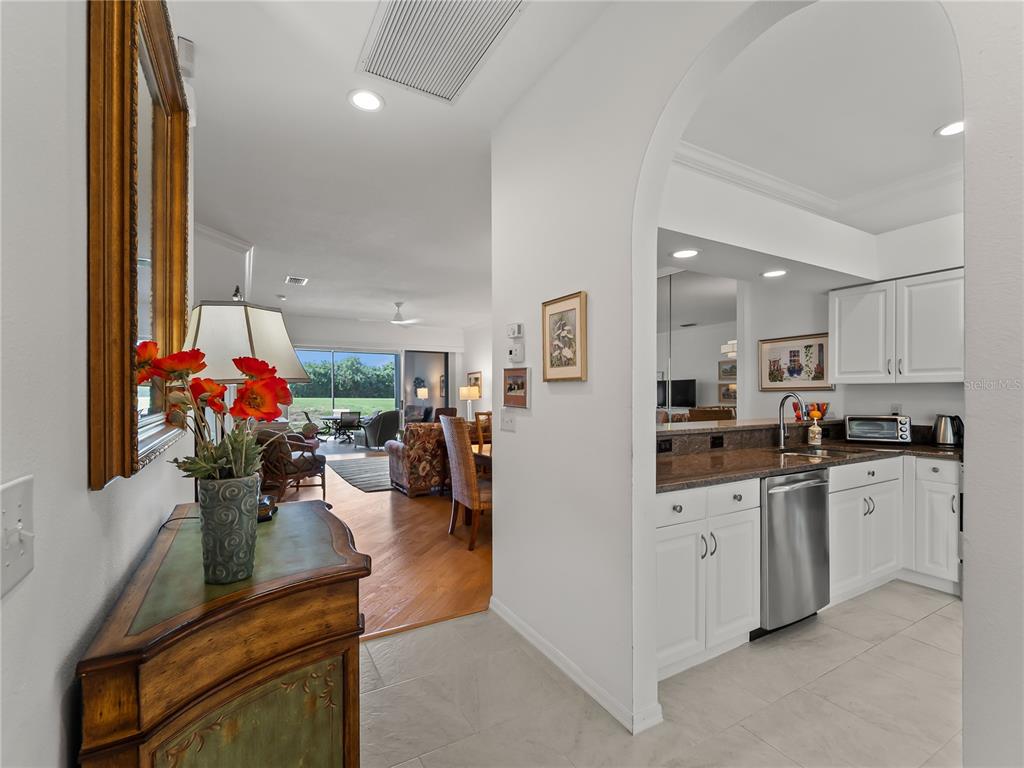 5204 MAHOGANY RUN AVENUE, SARASOTA, FL — photo 4 of 30