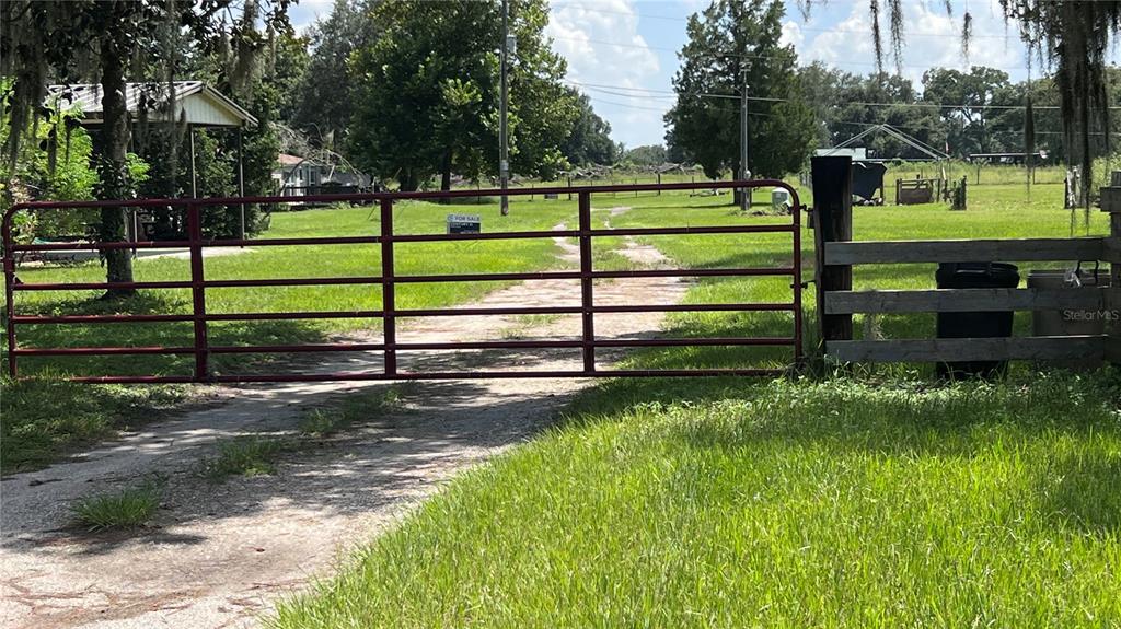 2665 E HWY 466, OXFORD, FL — photo 4 of 13