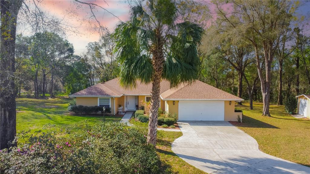 826 E GAINES LANE