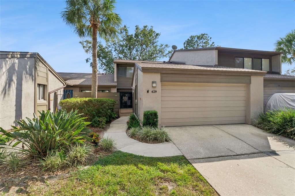 629 WOODRIDGE DRIVE, FERN PARK, FL — photo 2 of 30