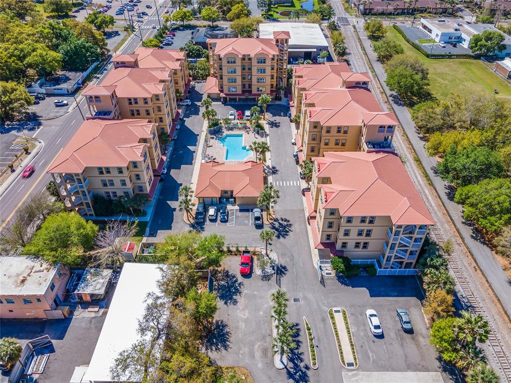 642 WELLS COURT UNIT 402, CLEARWATER, FL — photo 5 of 30