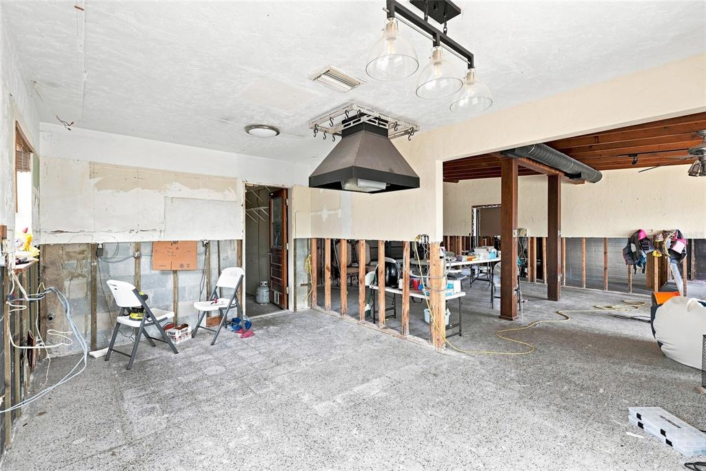 639 NORMANDY ROAD, MADEIRA BEACH, FL — photo 2 of 29