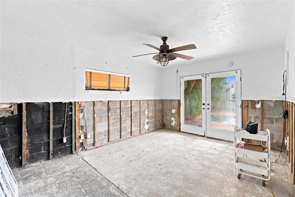 639 NORMANDY ROAD, MADEIRA BEACH, FL — photo 4 of 29