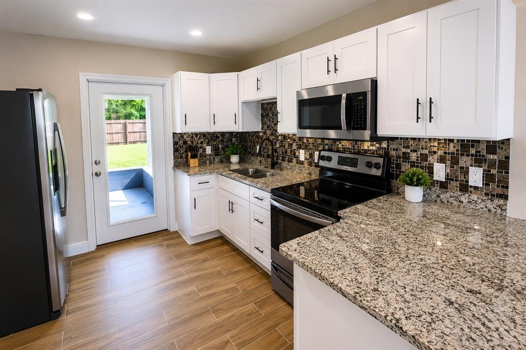6041 DUBLIN DRIVE, NEW PORT RICHEY, FL — photo 4 of 14