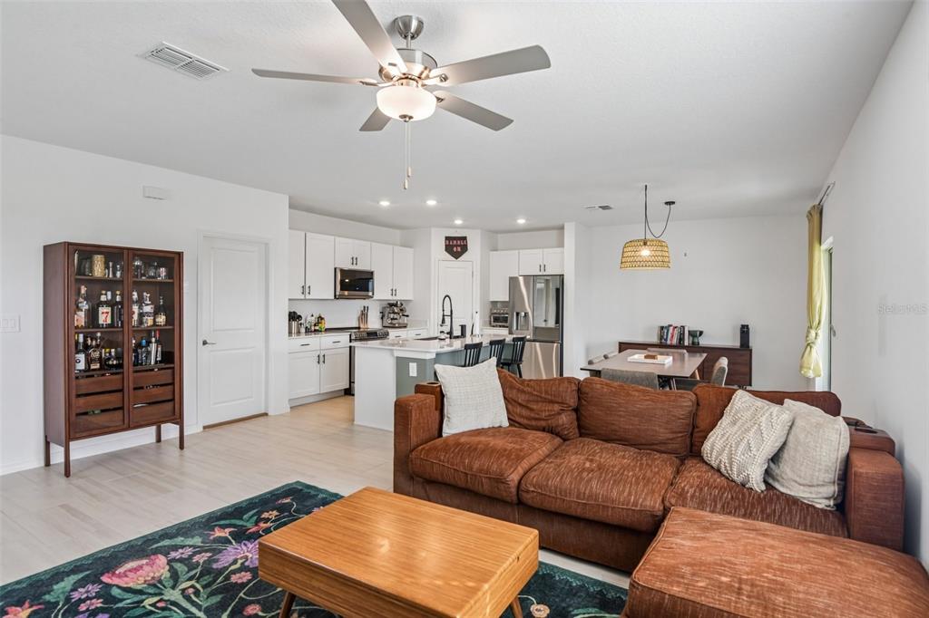 11637 RADIANT SHORE LOOP, SAN ANTONIO, FL — photo 3 of 29