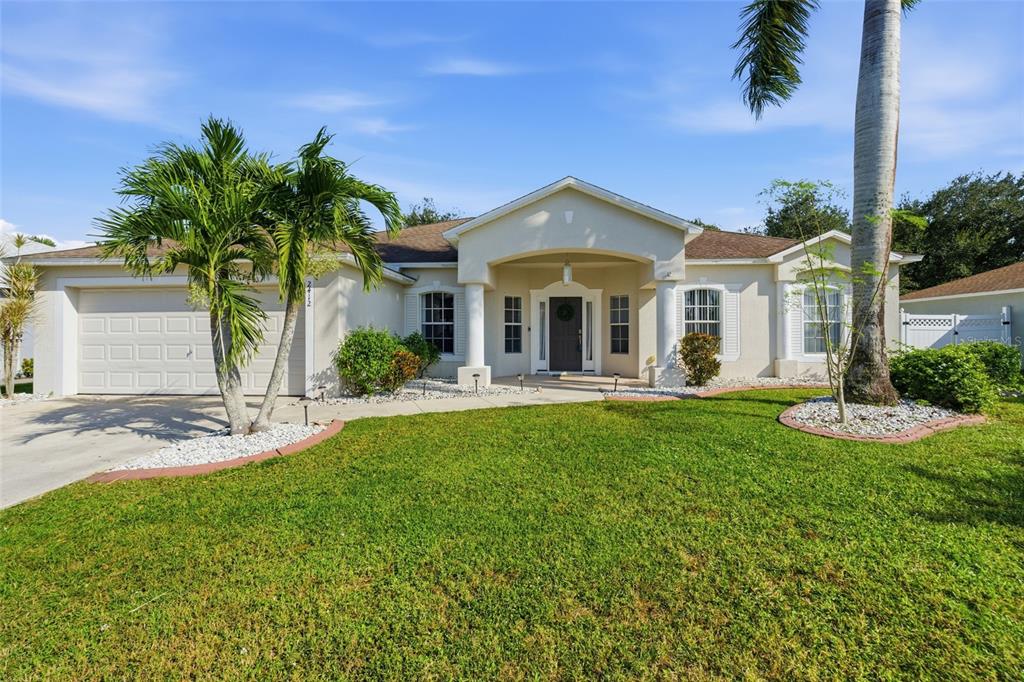 2412 NATURE POINTE LOOP