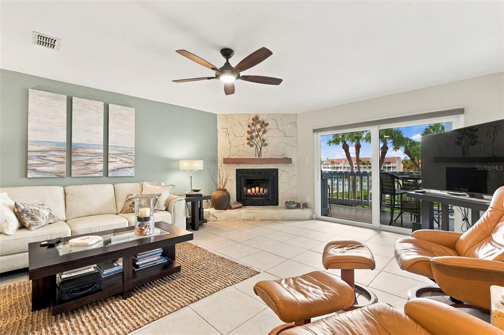 12148 CAPRI CIRCLE, TREASURE ISLAND, FL — photo 4 of 58