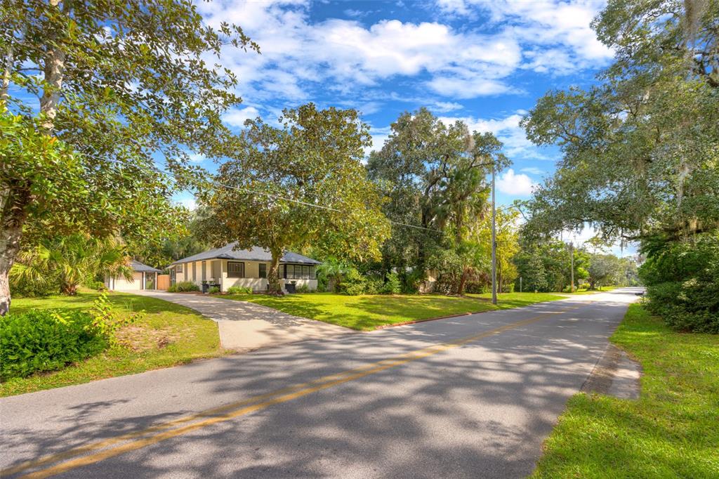 641 E PENNSYLVANIA AVENUE, DELAND, FL — photo 3 of 30