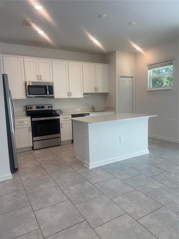 7616 STONE CREEK TRAIL, KISSIMMEE, FL — photo 3 of 13