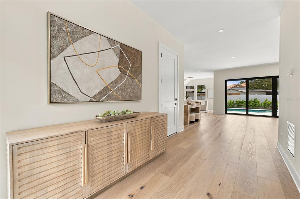 3604 W LEONA STREET, TAMPA, FL — photo 3 of 30