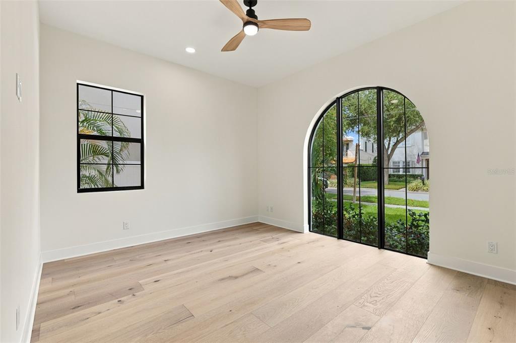 3604 W LEONA STREET, TAMPA, FL — photo 4 of 30
