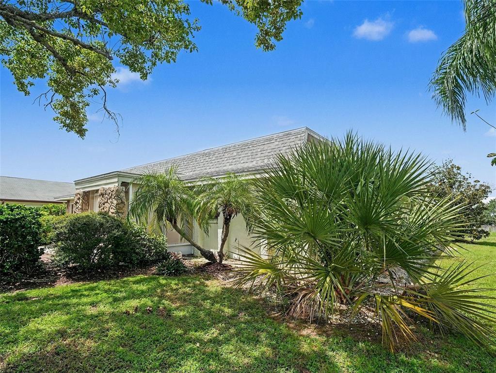 1513 NEW BEDFORD DRIVE, SUN CITY CENTER, FL — photo 4 of 30