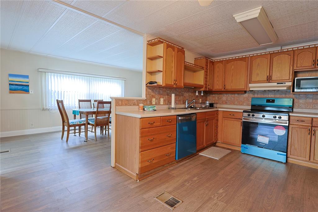 4300 RIVERSIDE DRIVE UNIT 160, PUNTA GORDA, FL — photo 5 of 30