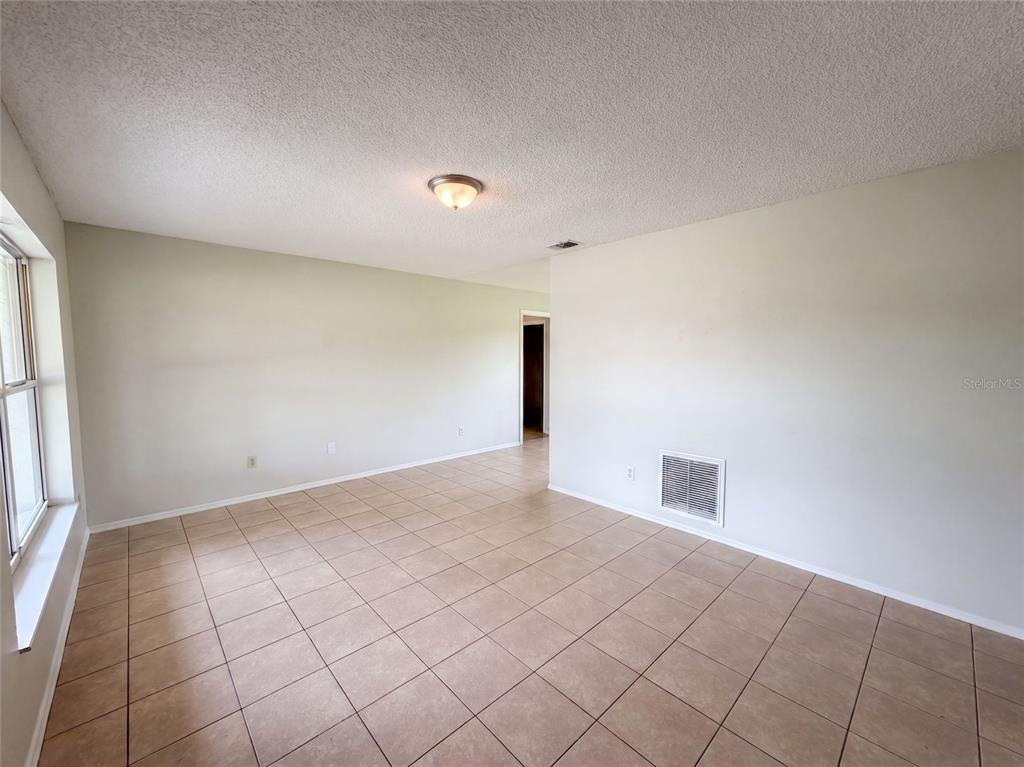 1262 PADGETT CIRCLE, LADY LAKE, FL — photo 3 of 23