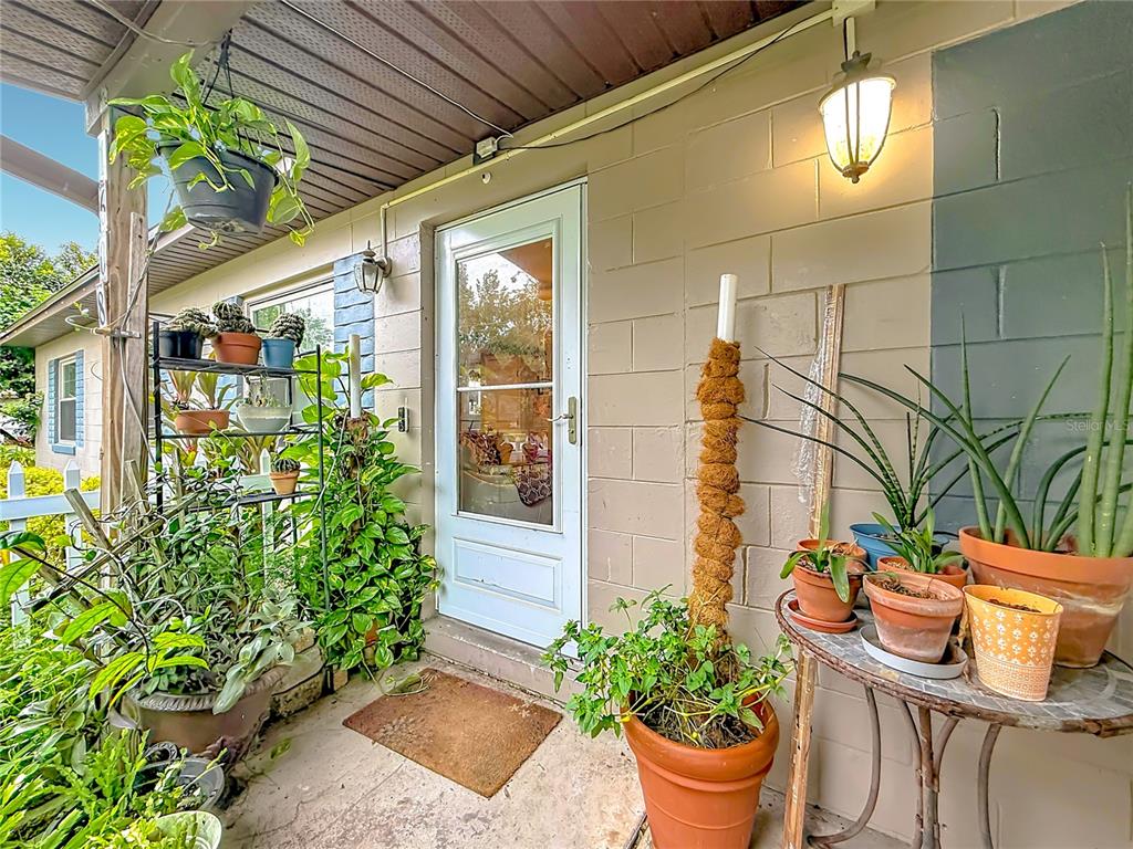 1608 MOSELLE AVENUE, ORLANDO, FL — photo 4 of 50