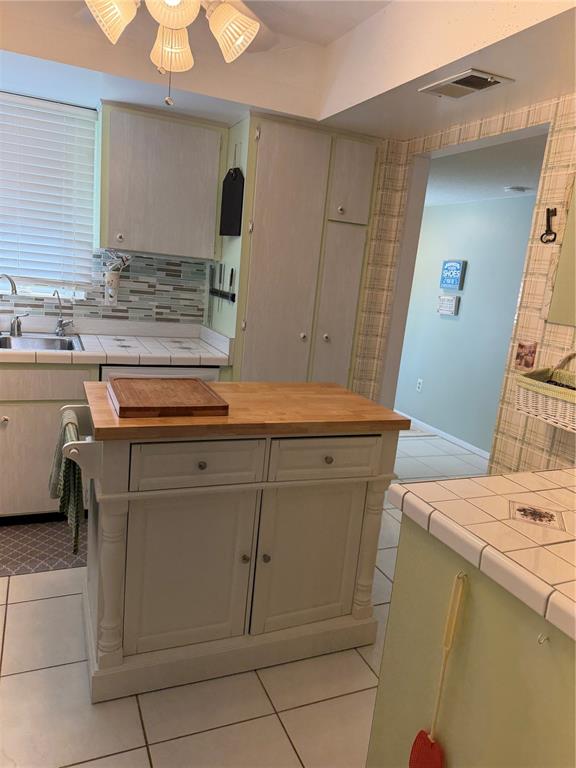 1807 UNIVERSITY PLACE UNIT 151, SARASOTA, FL — photo 3 of 23