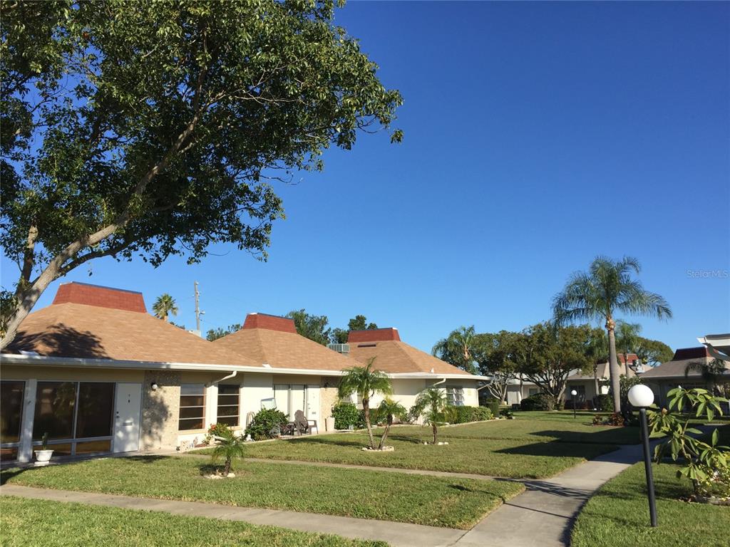 4345 TAHITIAN GARDENS CIRCLE UNIT E, HOLIDAY, FL — photo 2 of 10