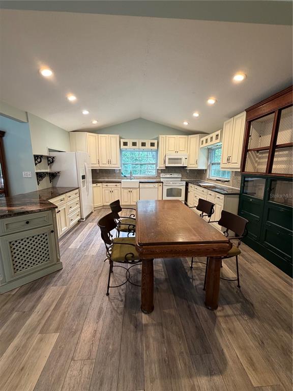 833 COLLINS AVENUE, APOPKA, FL — photo 4 of 28