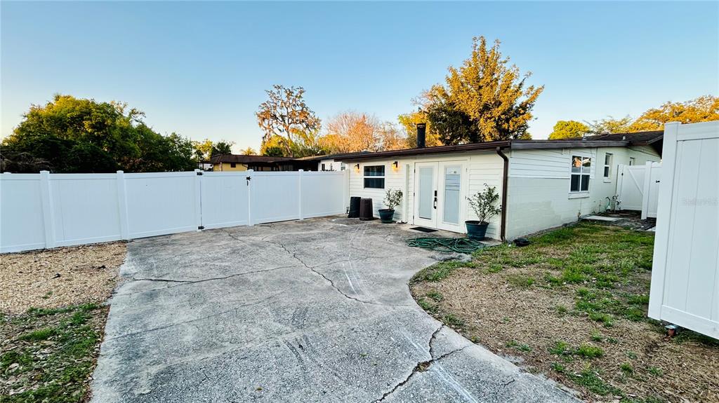 302 FOREST AVENUE, ALTAMONTE SPRINGS, FL — photo 3 of 30