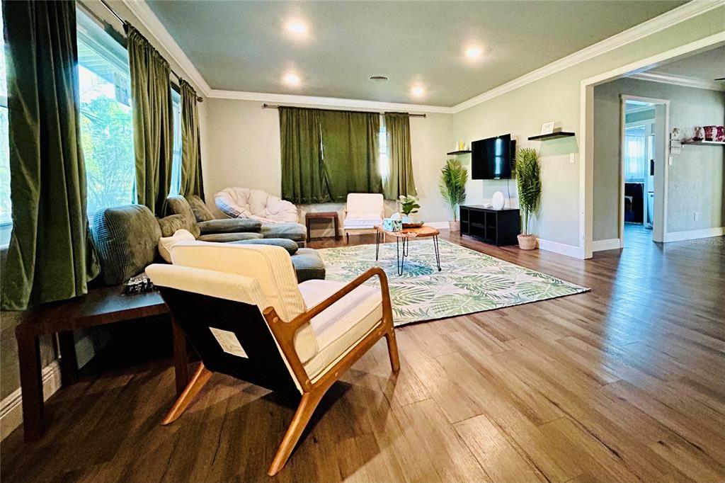 302 FOREST AVENUE, ALTAMONTE SPRINGS, FL — photo 4 of 30